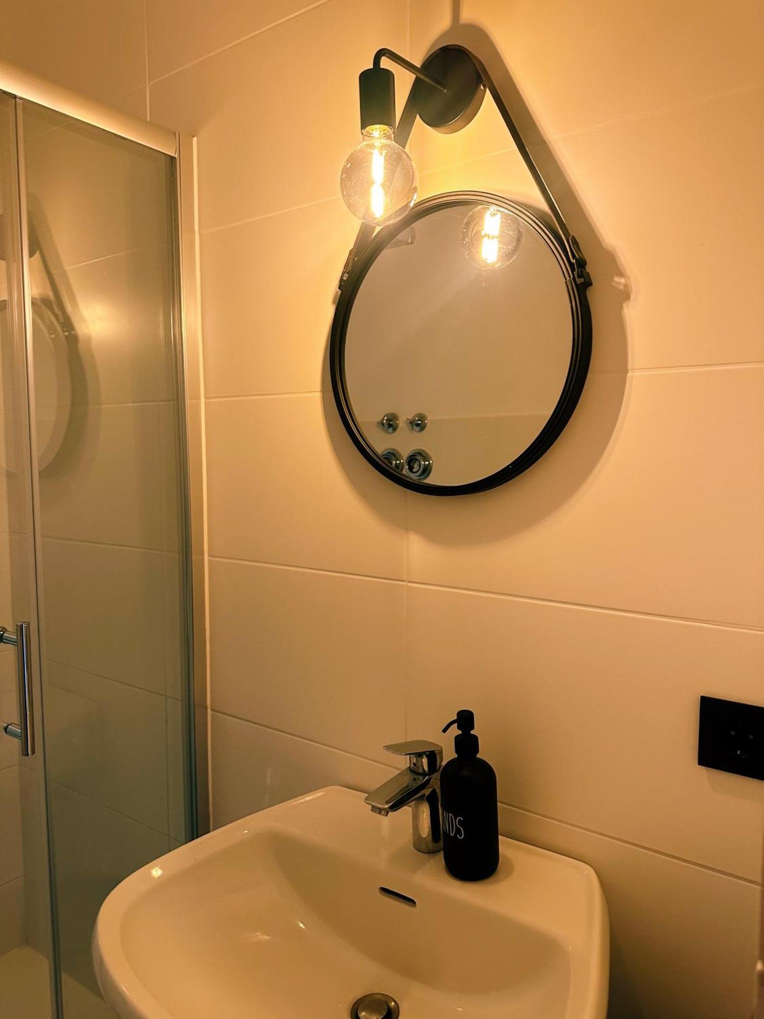 Coole Wohnung + Gratis Parkplatz シュヴェービッシュ・ハル エクステリア 写真